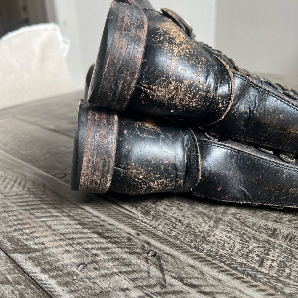 Frye Black Leather Boots with Silver Studs distressed some all over wear size 8 - Picture 8 of 16